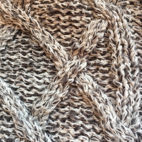 Aeropostale Gray Cable Sweater — XS - Picture 7 of 7